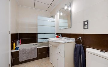 Property slide 17