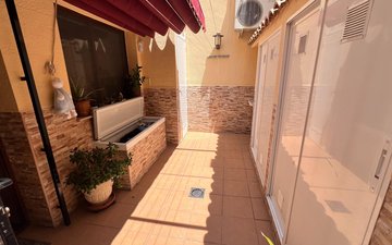 Property slide 32
