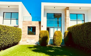 Property slide 14