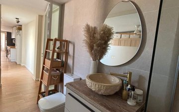 Property slide 19
