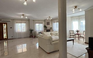 Property slide 17