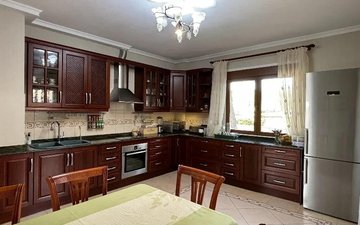 Property slide 21