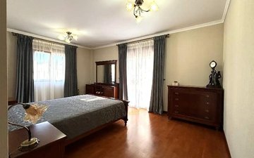 Property slide 32