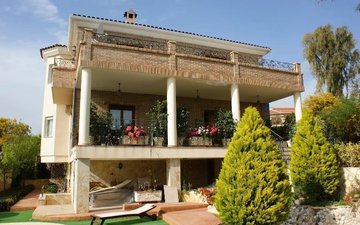 Property slide 4