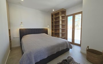 Property slide 20