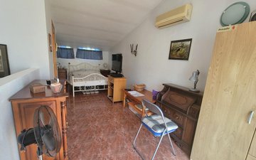 Property slide 39