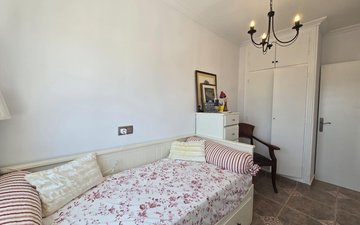 Property slide 32
