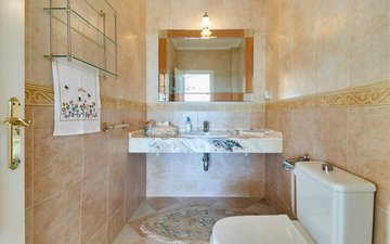 Property slide 76