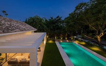 Property slide 77