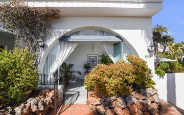 Property slide 62