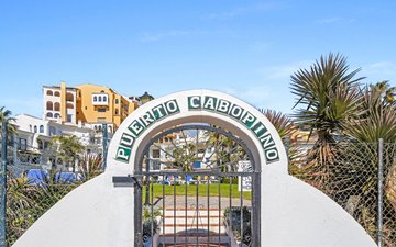 Property slide 84