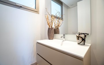 Property slide 84