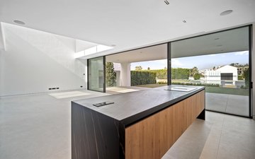Property slide 10