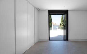 Property slide 83