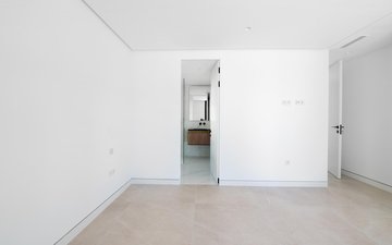 Property slide 84