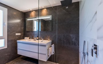 Property slide 25