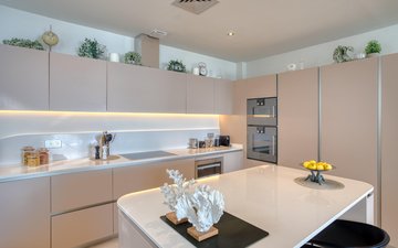 Property slide 62