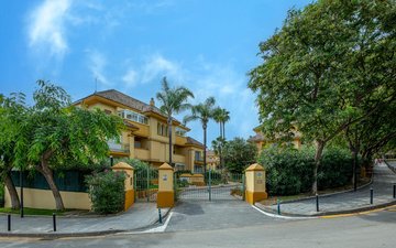Property slide 66