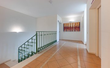 Property slide 87