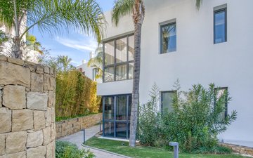Property slide 20