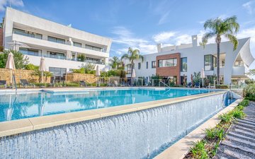 Property slide 32