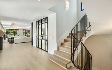 Slajd nieruchomości 15