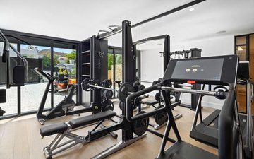 Slajd nieruchomości 16