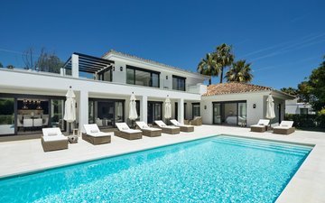 Slajd nieruchomości 27