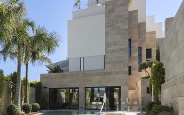 Property slide 32
