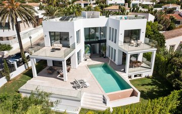 Property slide 44