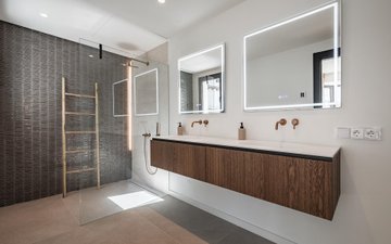 Property slide 59