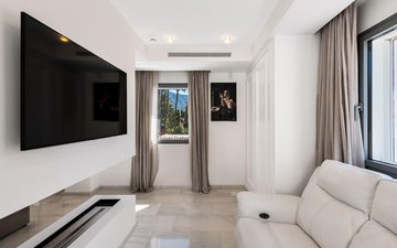 Property slide 61