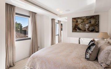 Property slide 62