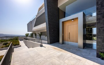 Property slide 60