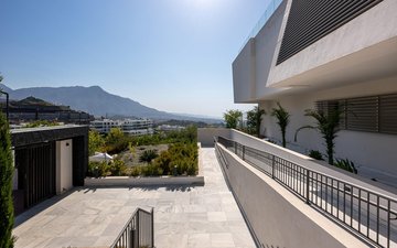 Property slide 61