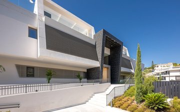 Property slide 62