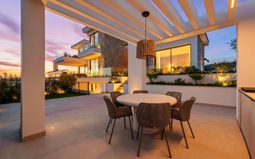 Property slide 18