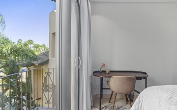 Property slide 22