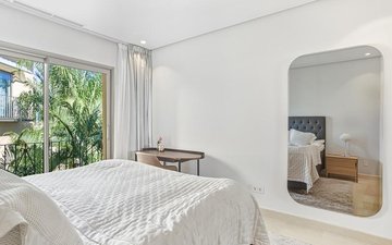 Property slide 25