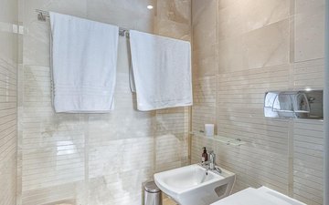Property slide 32