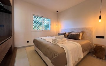 Property slide 22
