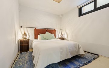 Property slide 25