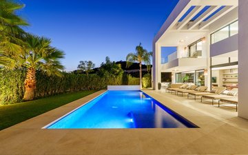 Property slide 44