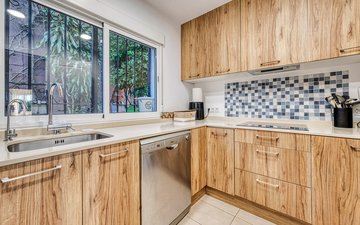 Property slide 10