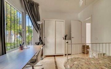 Property slide 36