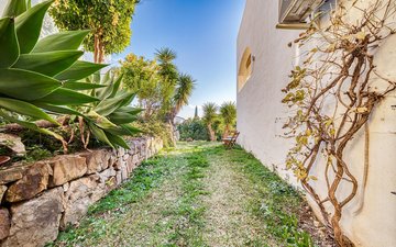 Property slide 40