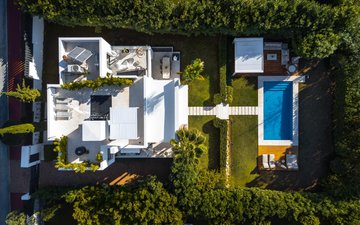 Property slide 32