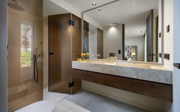 Property slide 61