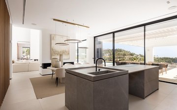 Property slide 10