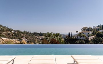 Property slide 25